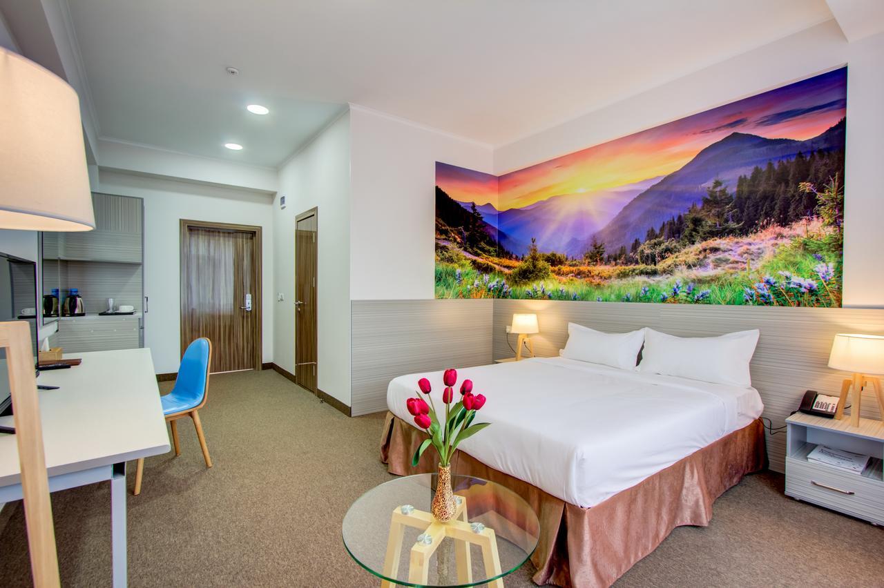 Hotel Bridges Bishkek Exterior photo