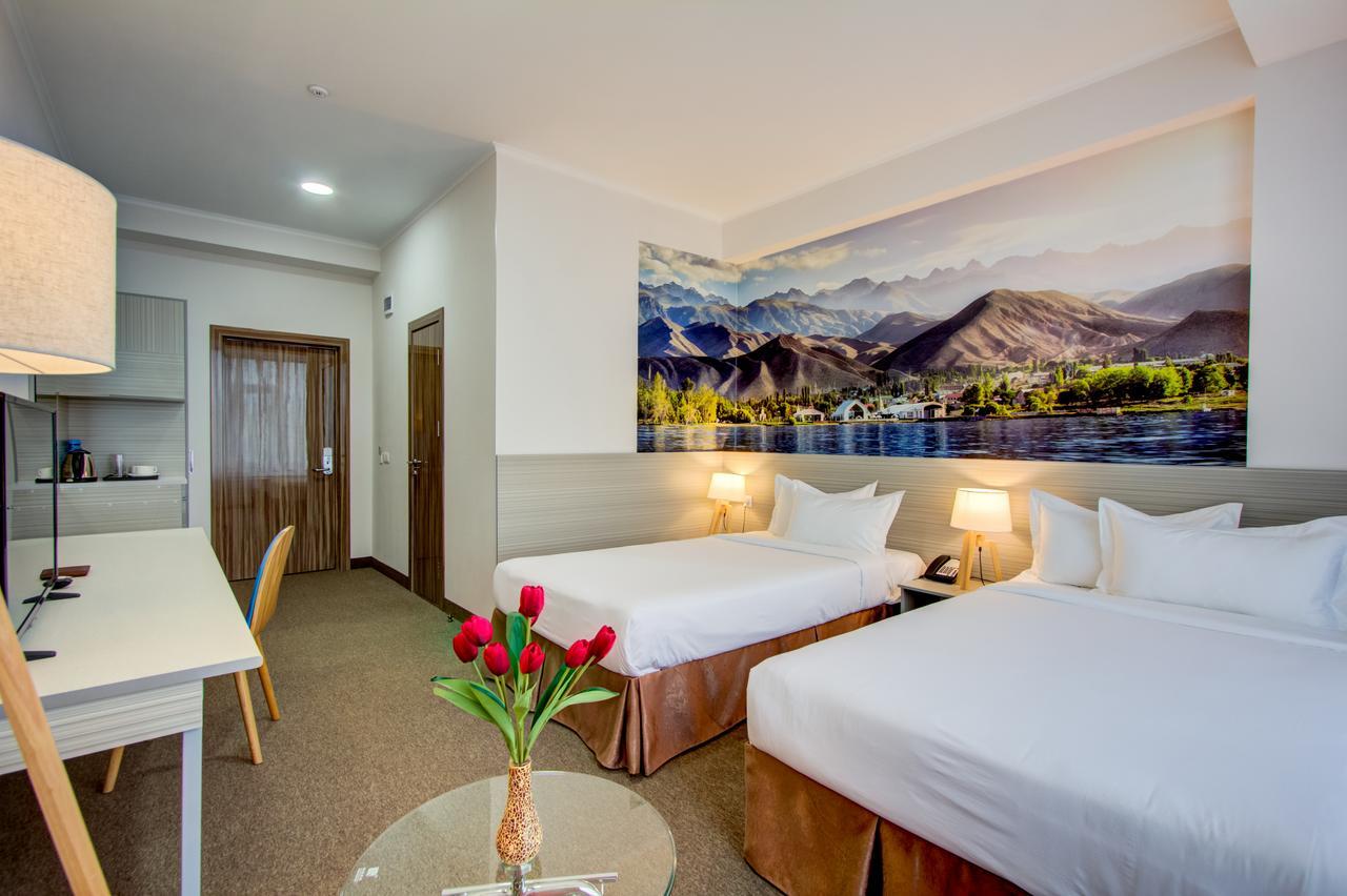 Hotel Bridges Bishkek Exterior photo