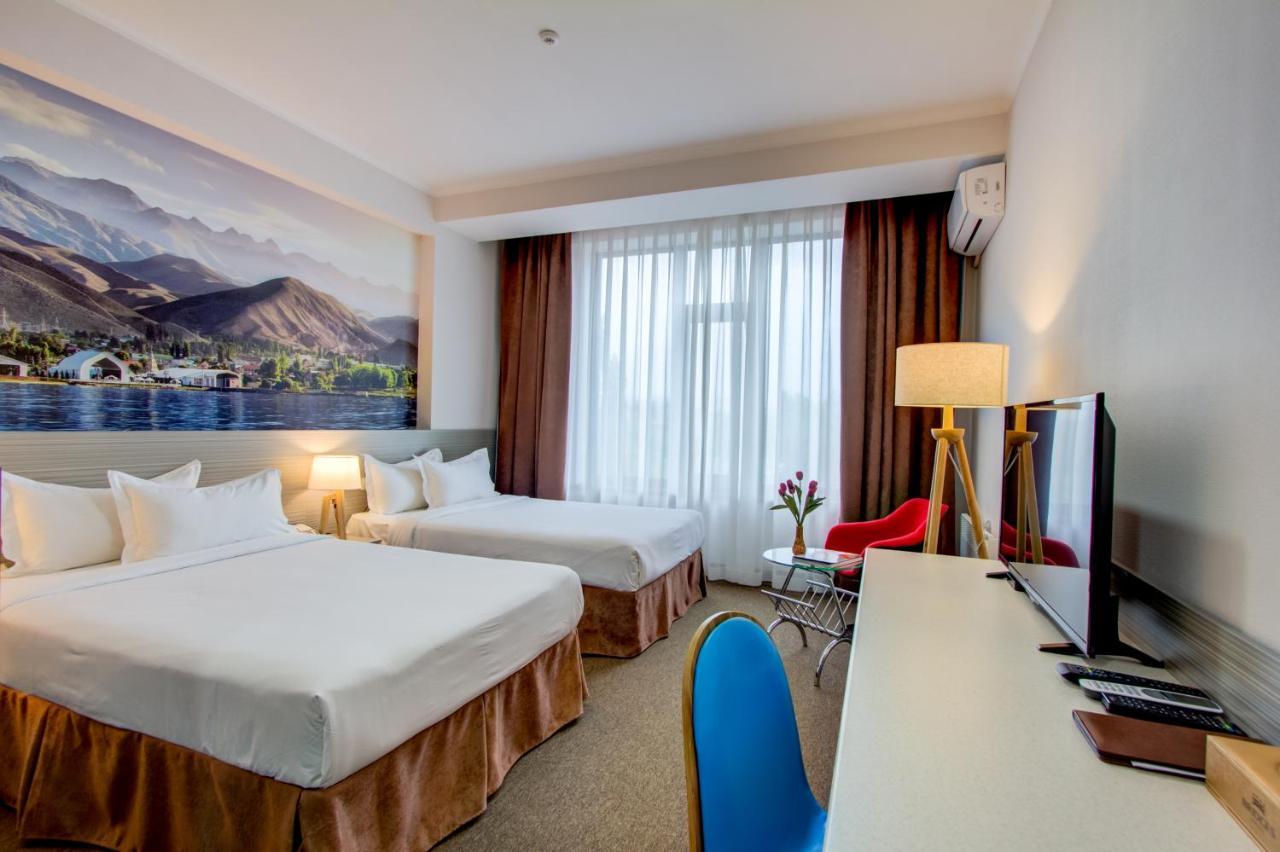 Hotel Bridges Bishkek Exterior photo