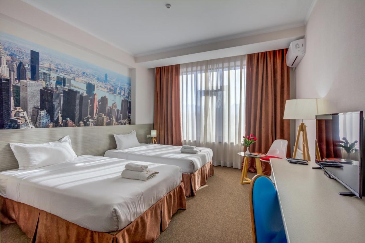 Hotel Bridges Bishkek Exterior photo